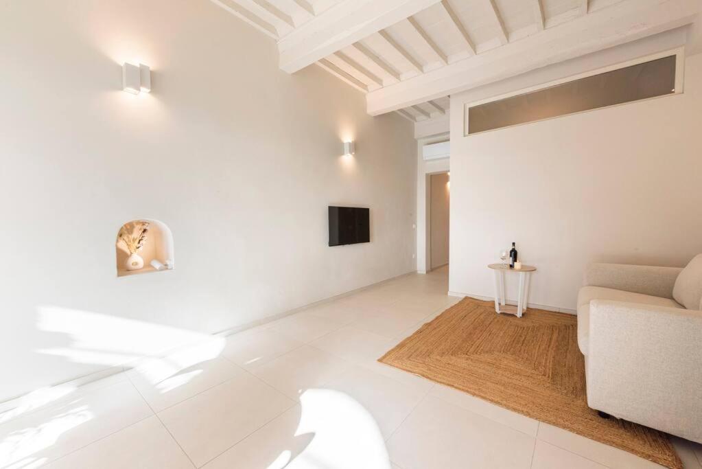 דירות סן מיניאטו Luxurious Couple'S Sanctuary מראה חיצוני תמונה