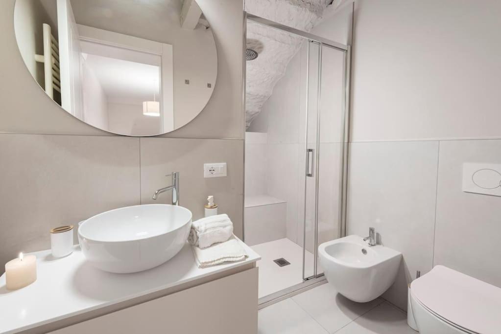 דירות סן מיניאטו Luxurious Couple'S Sanctuary מראה חיצוני תמונה