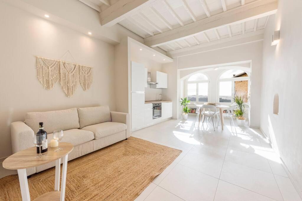 דירות סן מיניאטו Luxurious Couple'S Sanctuary מראה חיצוני תמונה