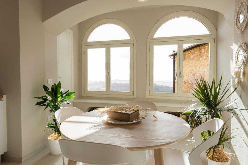 דירות סן מיניאטו Luxurious Couple'S Sanctuary מראה חיצוני תמונה